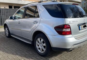 Mercedes-Benz ML 320 383.000 km 5.500 &euro; Bochum 44795