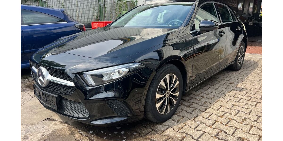 Mercedes-Benz A 180 120.000 km 17.250 &euro; Bochum 44793