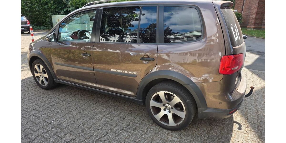 VW Touran 279.000 km 5.900 &euro; Bochum 44787