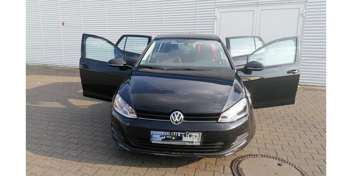 VW Golf 98.300 km 11.900 &euro; Bochum 44801