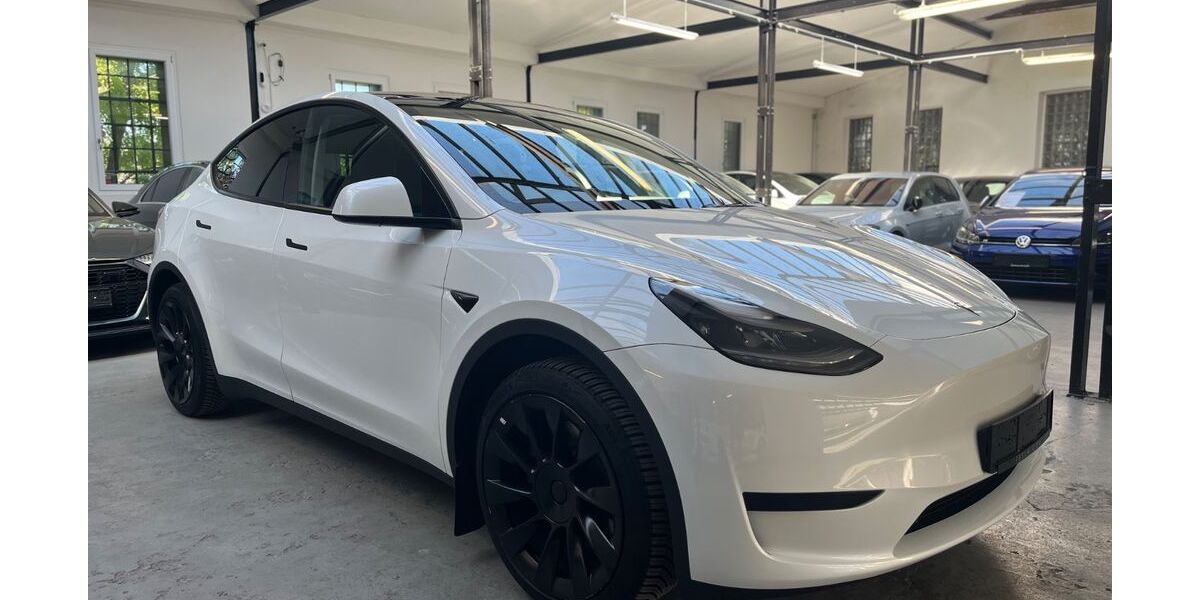 Tesla Model Y 22.500 km 40.870 &euro; Velbert 42551