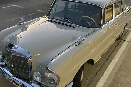 Mercedes-Benz 220 69.000 km 33.900 &euro; Dortmund 44141