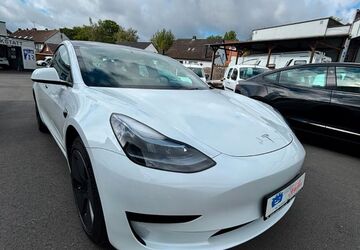 Tesla Model 3 57.300 km 29.900 &euro; Bochum 44803