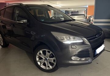 Ford Kuga 62.000 km 8.990 &euro; Bochum 44787