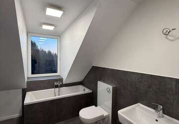Wohnung Wuppertal Gemarkung Langerfeld - 4 Zimmer, 100 m&sup2;, 850&euro; | Angebot:27129753