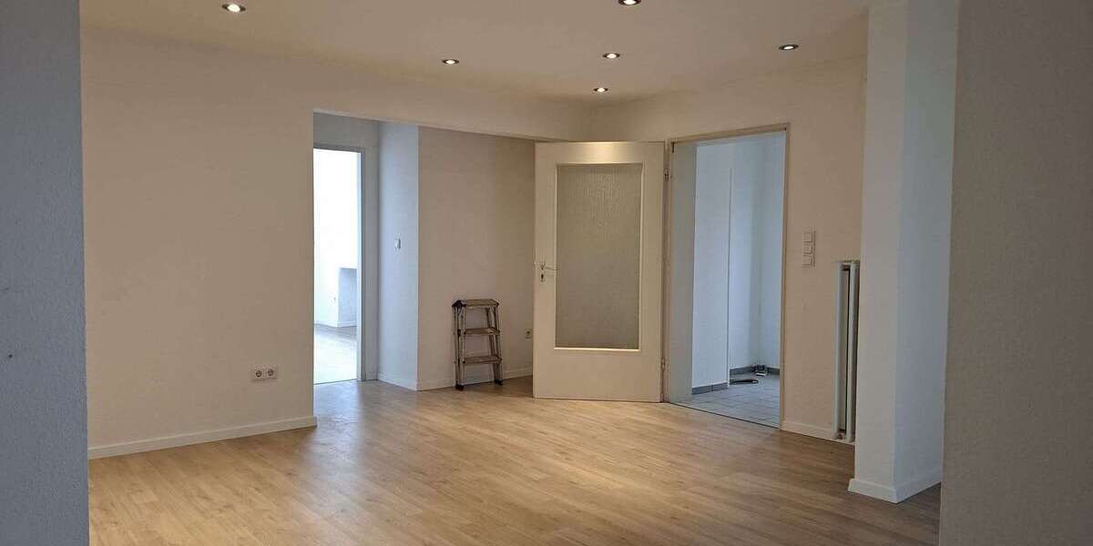 Etagenwohnung Schwlem Loh - 3 Zimmer, 115 m&sup2;, 910&euro; | Angebot:26762140
